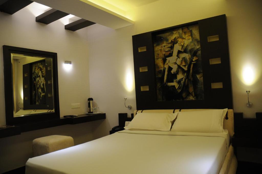 Hotel Gokulam Park Chennai Exterior photo