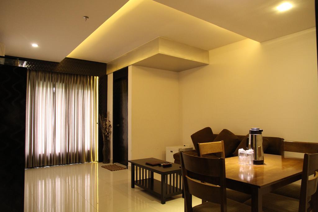 Hotel Gokulam Park Chennai Exterior photo
