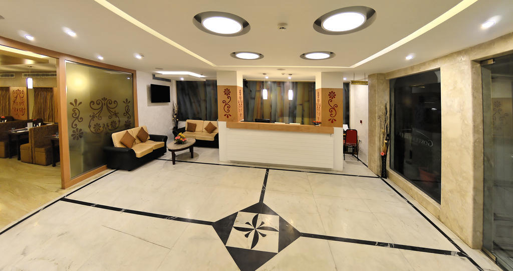 Hotel Gokulam Park Chennai Exterior photo