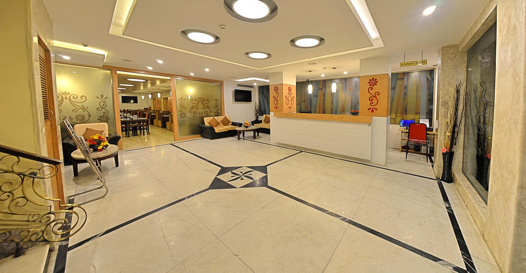 Hotel Gokulam Park Chennai Exterior photo