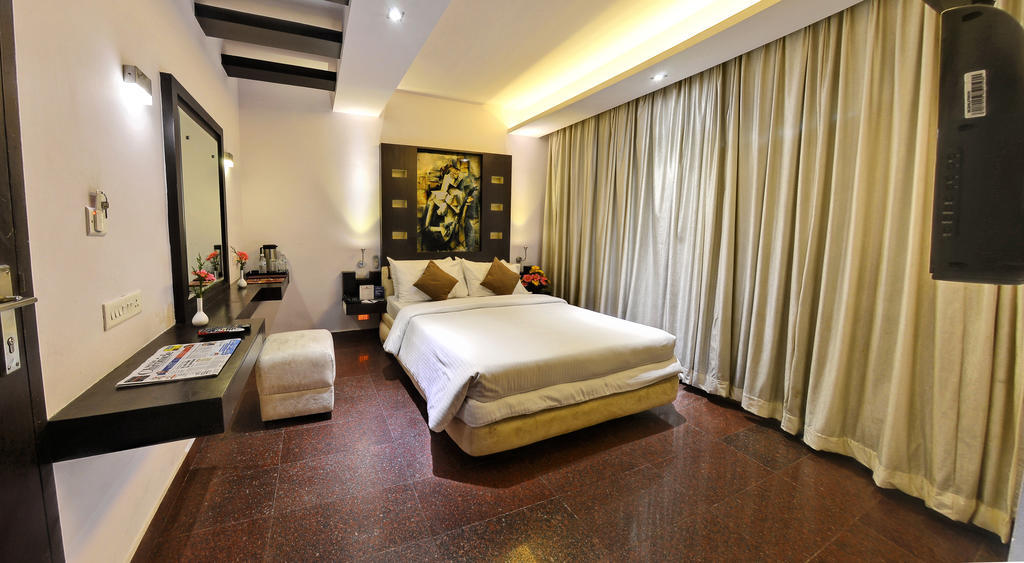 Hotel Gokulam Park Chennai Exterior photo