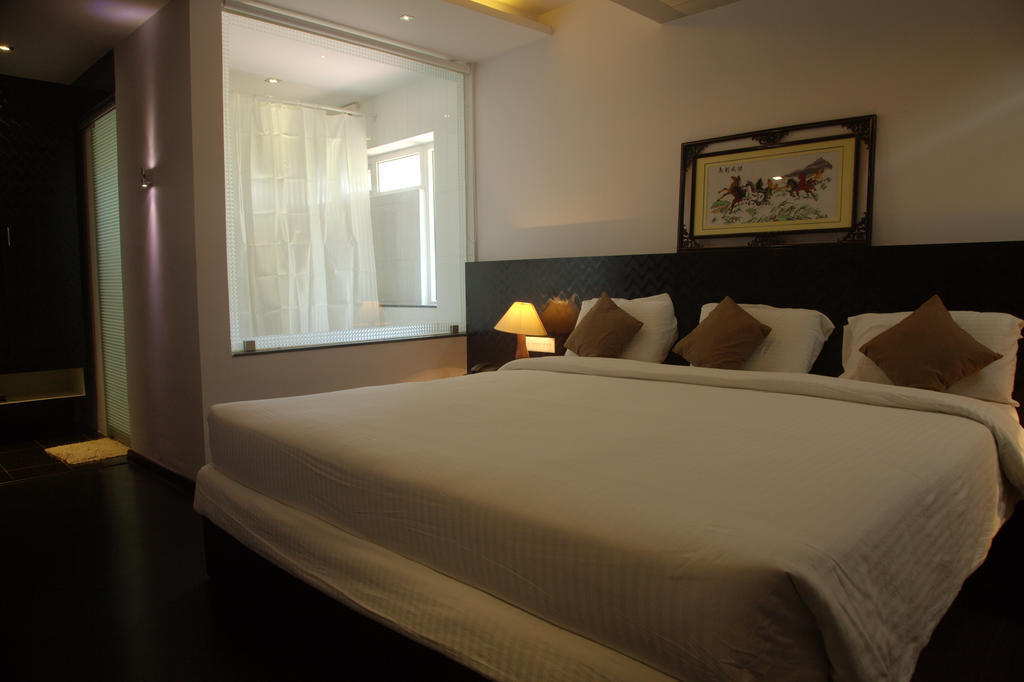Hotel Gokulam Park Chennai Exterior photo