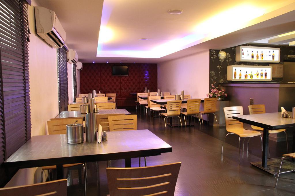 Hotel Gokulam Park Chennai Exterior photo